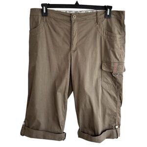 Lee Just Below The Waist Womens  Plus Size 16 Capri Stretch Comfort Cargo Pants